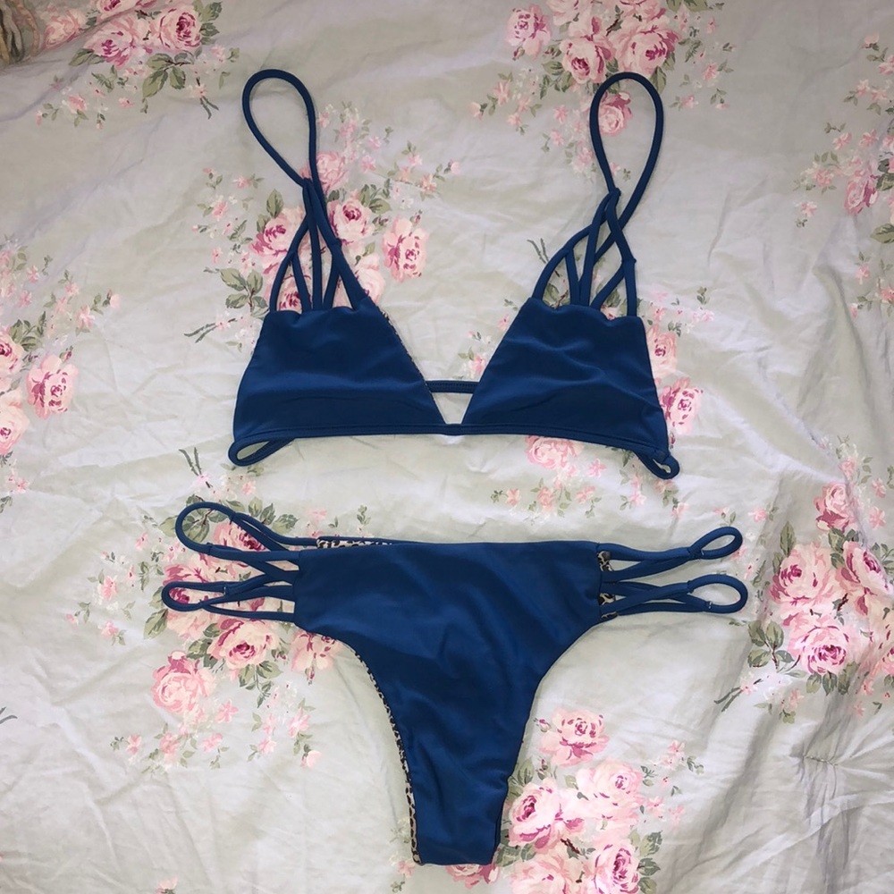 Acacia Peahi Santorini and Maui Bikini Set